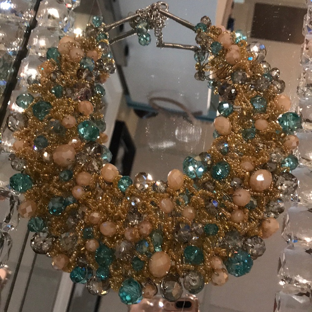 Also necklace